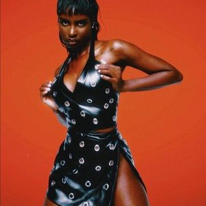 Eyelet set from Grayscale. Worn once for about 4 hours. Great condition.